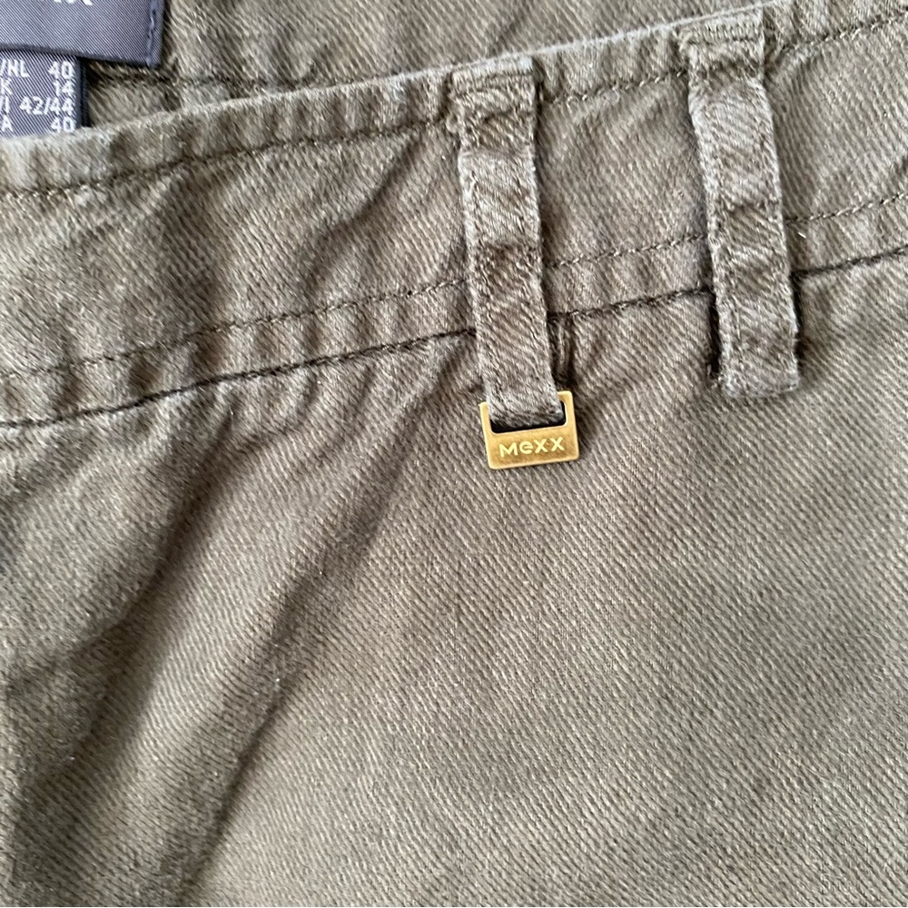 Mexx Olive Linen Cropped Straight-Leg Pants - Picture 7 of 14